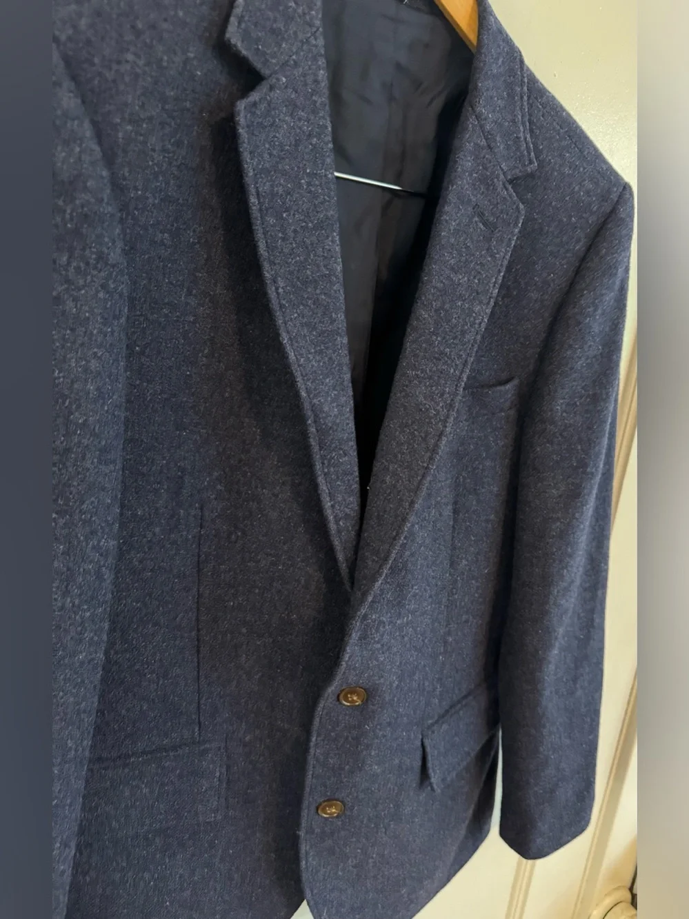 The J.Crew Men's Blue Wool Ludlow Blazer Suede Elbow Patches Size 38 S